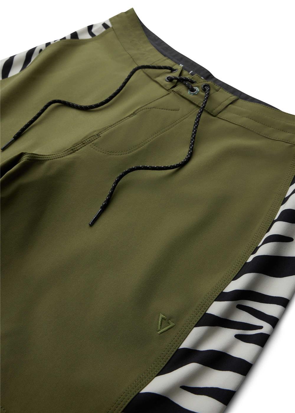 Vissla Hitch-Hiker 17" Boys Boardshort in Ranger, view 4