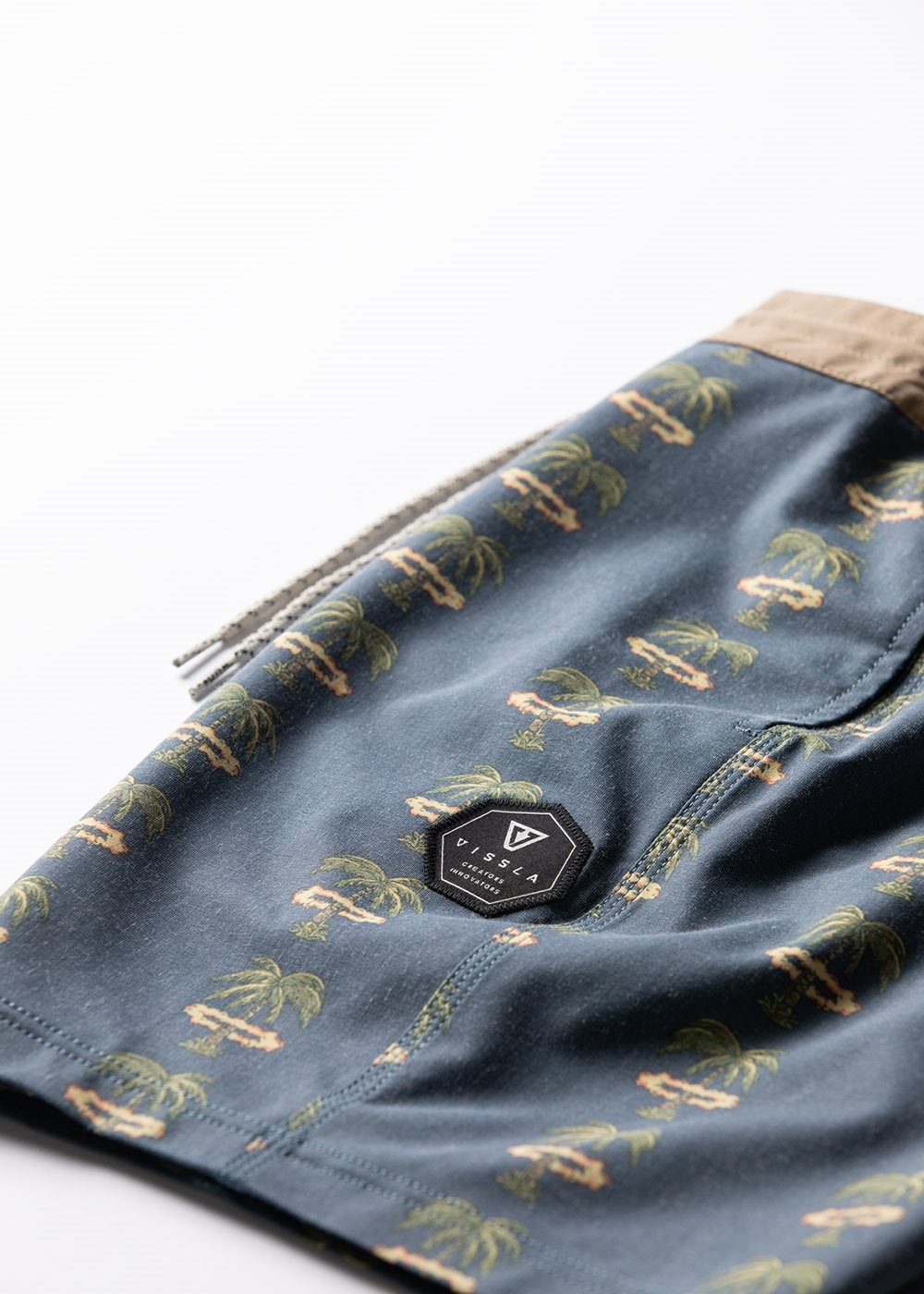 Atomic Palms 17.5" Boardshort - MID