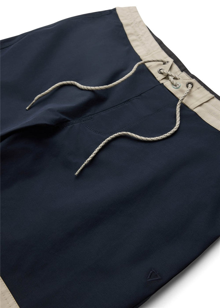 Vissla Carpark 16.5" Boardshort in Midnight, view 5