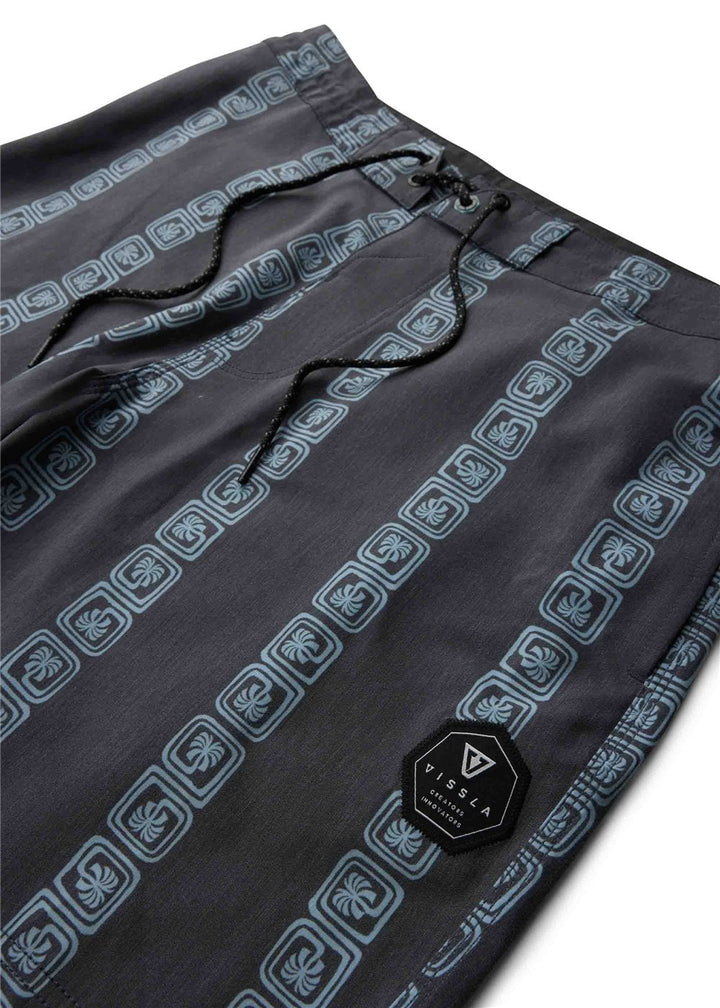 Vissla Lost Coast 17.5" Boardshort in Phantom, view 4
