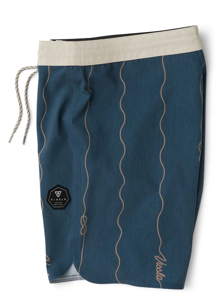 Vissla Roundup 18.5" Boardshort in Midnight, view 3