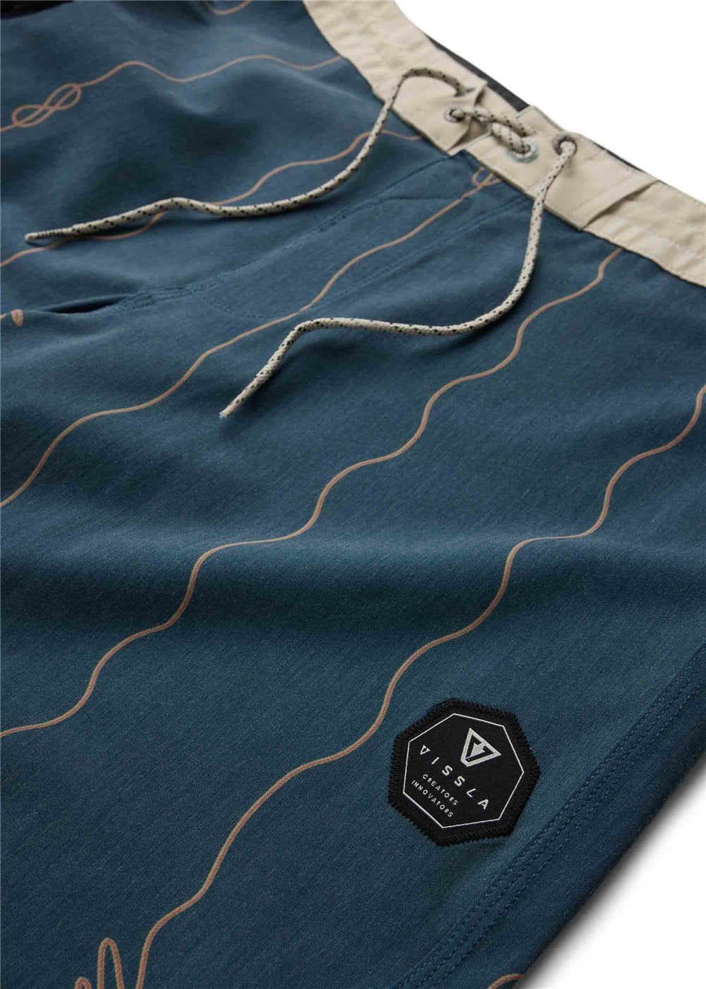 Vissla Roundup 18.5" Boardshort in Midnight, view 4