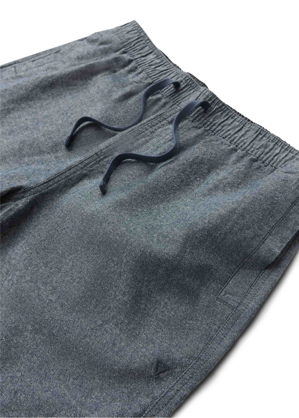 Vissla Rails Linen 18" Elastic Walkshort in Midnight, view 4