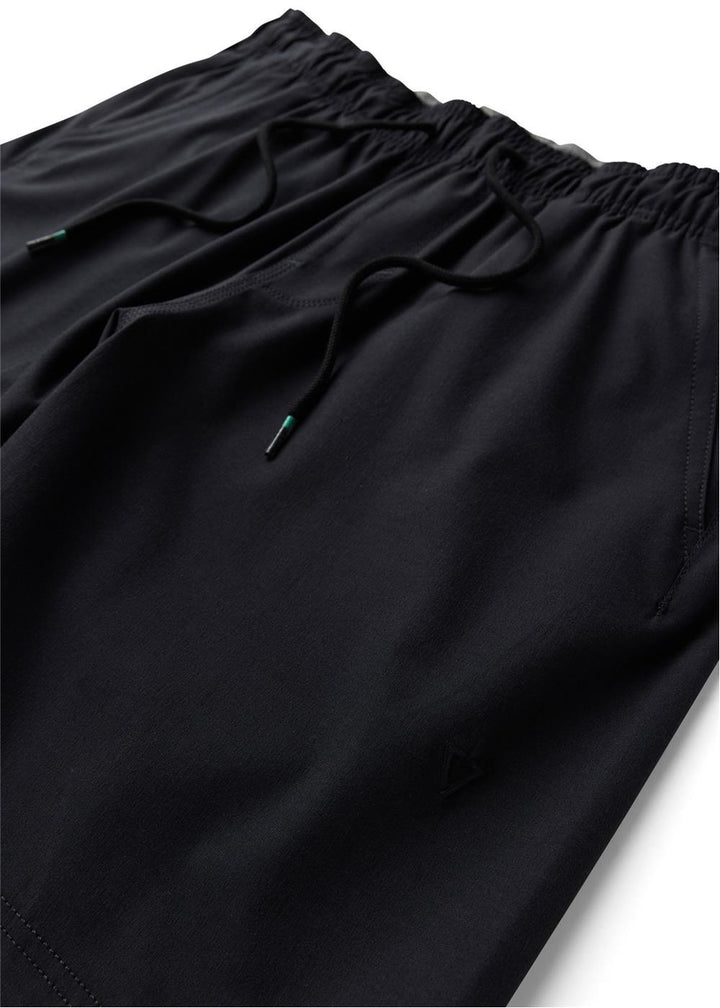 Vissla No See Ums Hybrid Eco 18" Elastic Walkshort in Black, view 4