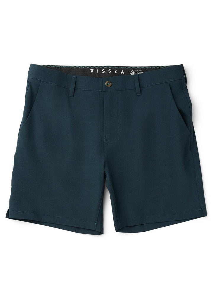 Vissla Cutlap Eco 17.5" Hybrid Walkshort in Midnight 2