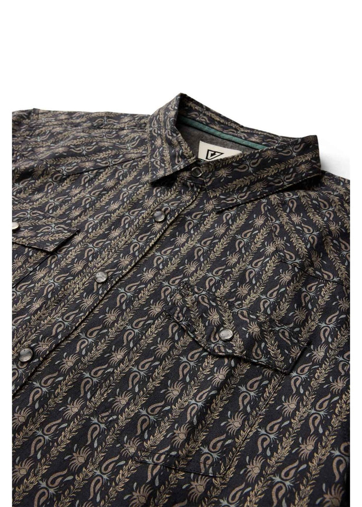 Vissla Out West Shirt in Phantom, view 4