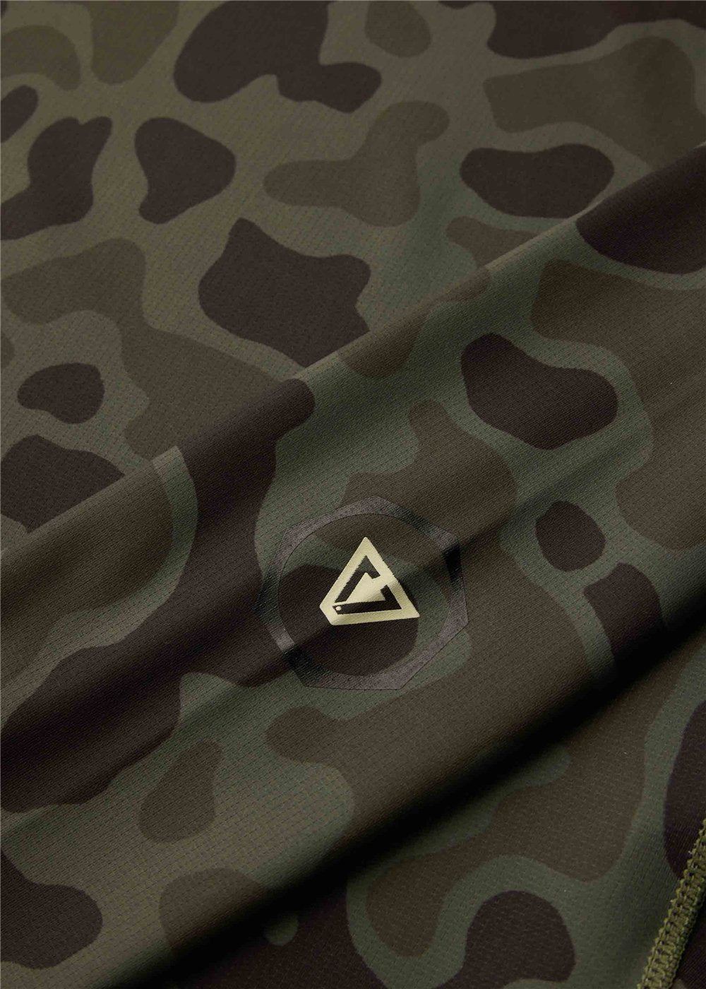 Vissla Warm Seas Eco Hooded Ls Rash Guard in Camo, view 4