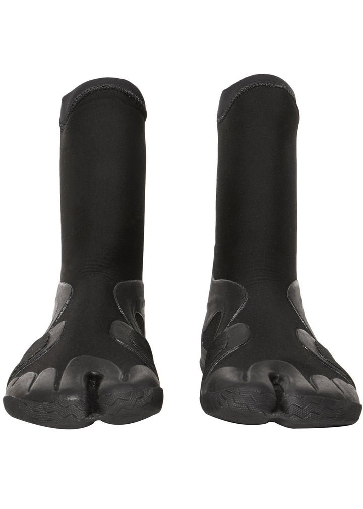A pair of black 7 Seas 3Mm split toe booties designed for wetsuit access.
