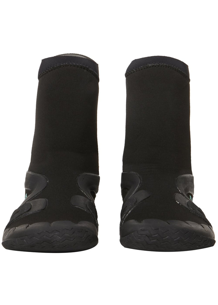 A pair of black 7 Seas 5mm round toe booties designed for cold water use, with no visible fasteners or additional accessories.