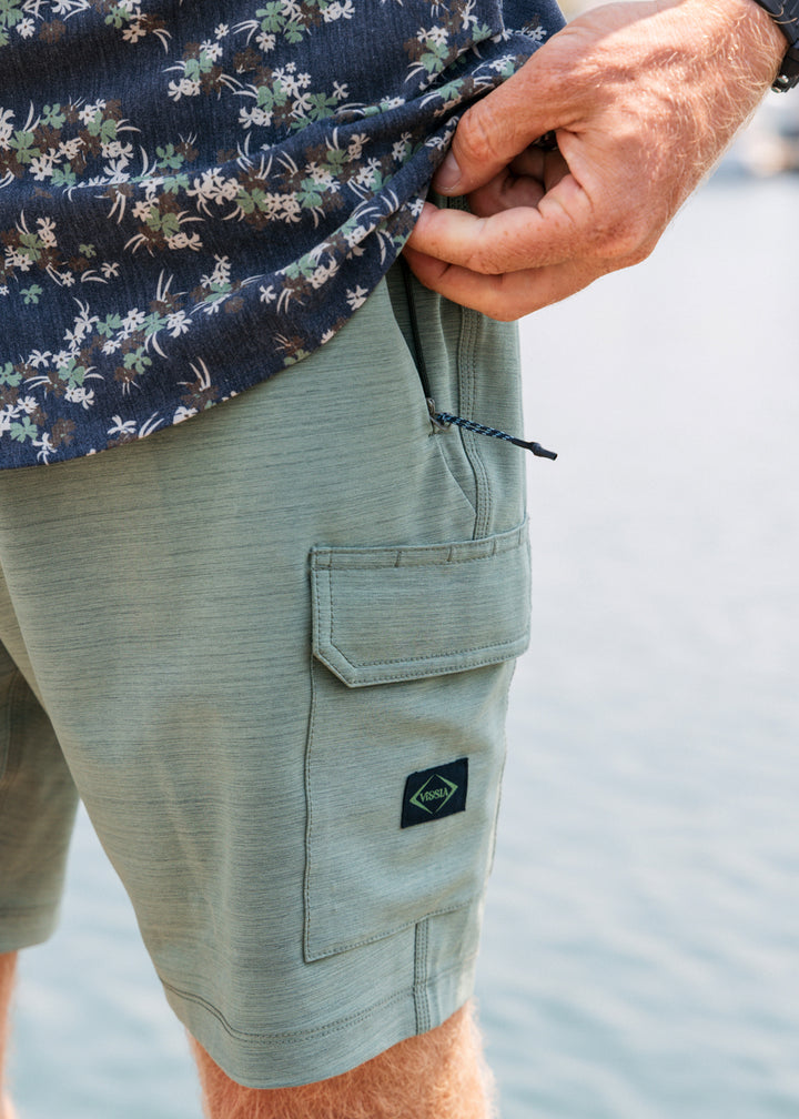 Vissla Roamer Cargo 18.5" Hybrid Boardshort in Army, view 2