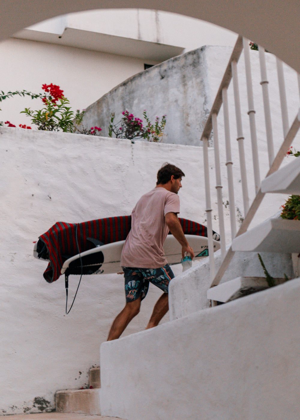 Vissla Solid Sets Cosmic Wash Pocket Tee in Rose, view 2