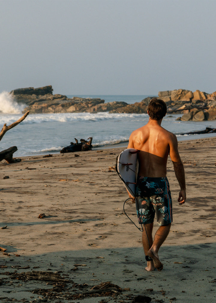 Vissla Sub Tropic 18.5" Boardshort in Phantom, view 2