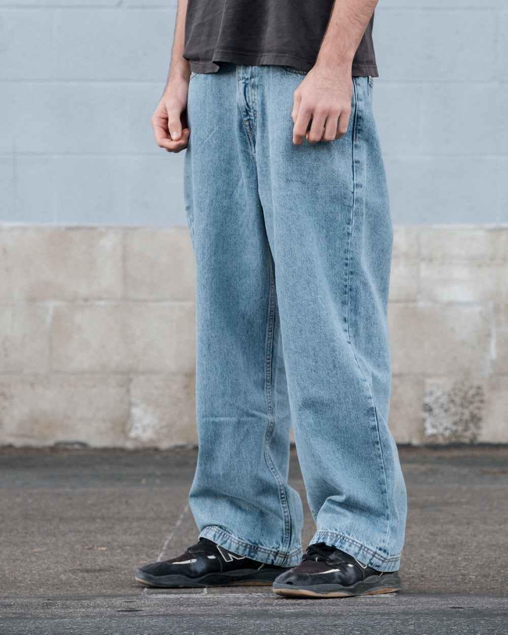 Vissla Big Timer Baggy 5 Pkt Jean 19.5" in 7 Year Wash, view 2