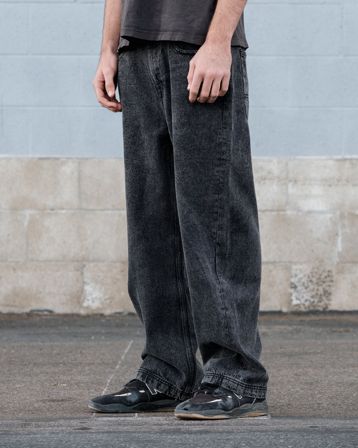 Vissla Big Timer Baggy 5 Pkt Jean 19.5" in Washed Black, view 3