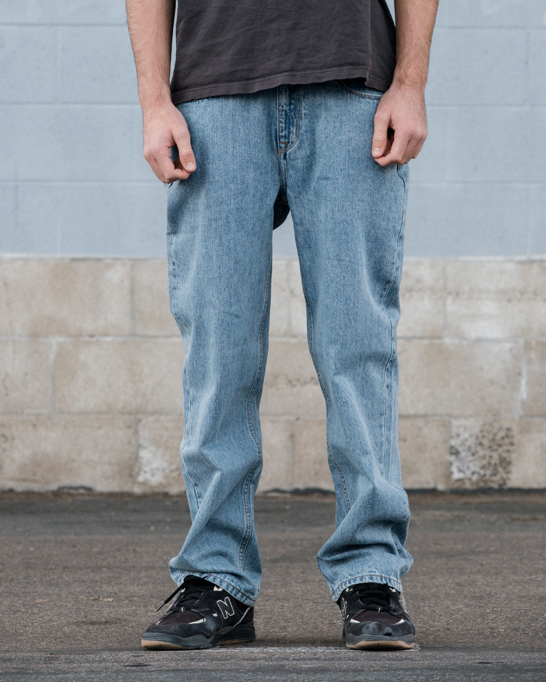 Vissla Let Loose 5 Pkt Jean 17" in 7 Year Wash, view 2
