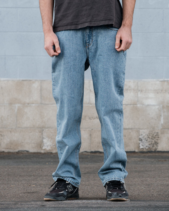 Vissla Let Loose 5 Pkt Jean 17" in 7 Year Wash, view 2